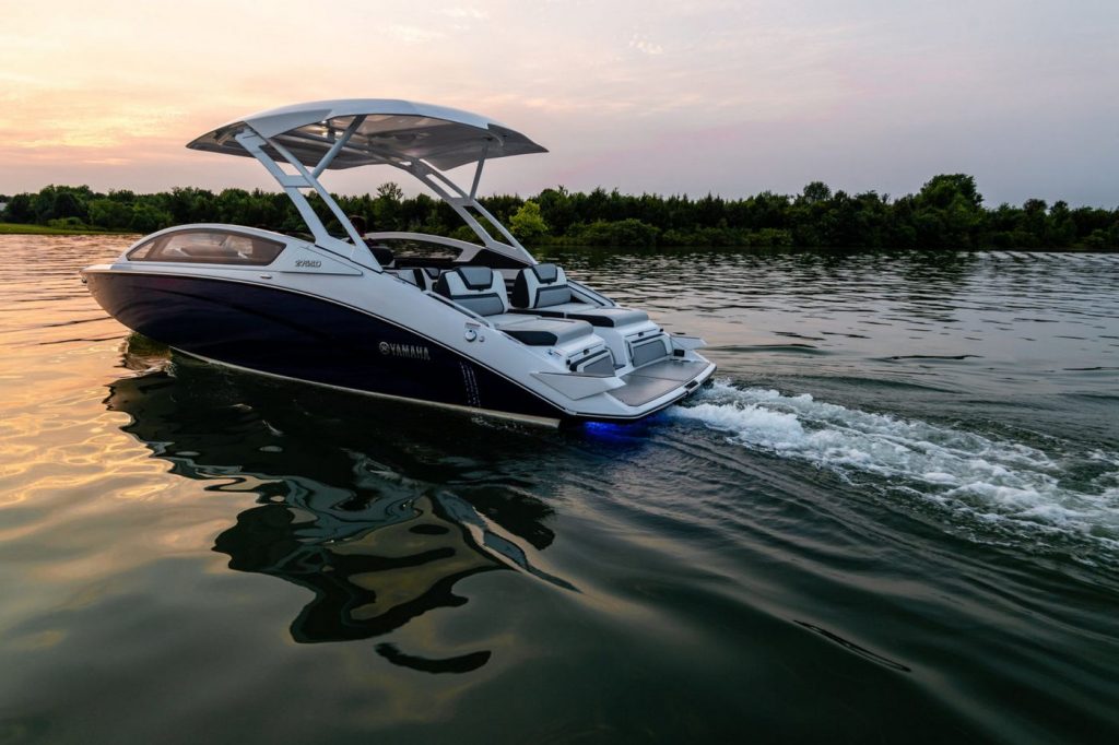 jet boat caracteristicas